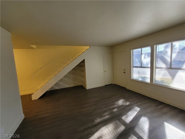 Building Photo - 3364 Royce Ct