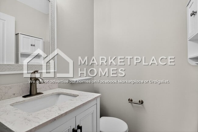 Building Photo - 2324 Boneset Dr