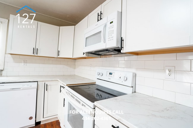 Building Photo - Bright & Convenient 1BR Apartment in Lynchburg