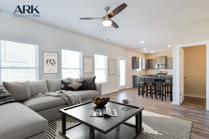 Building Photo - 26322 Valley Ridge Rd