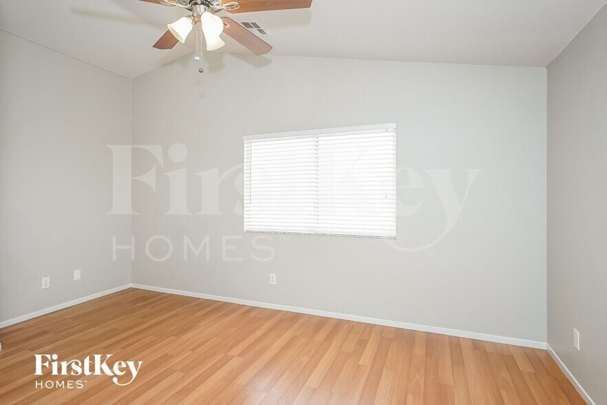 Building Photo - 9134 Cazador St