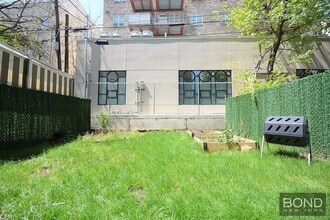 Building Photo - Bedford Avenue