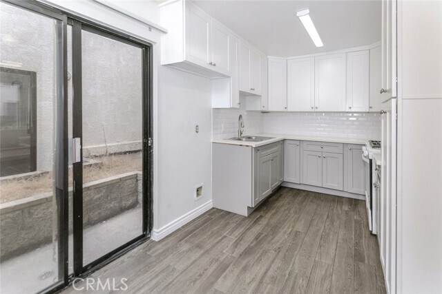 Building Photo - 914 E Elk Ave