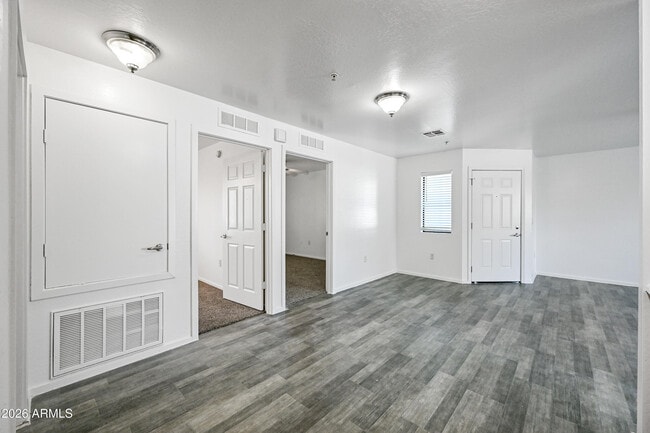 Building Photo - 3065 N 67th Ave