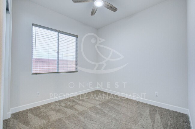 Building Photo - Fabulous floorplan; 3 bdrm 3 bthm + bonus ...