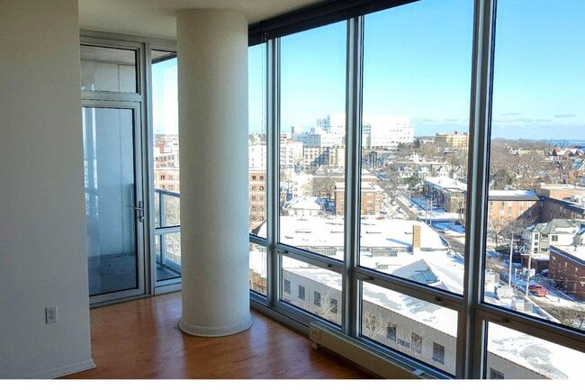 Building Photo - 1918 E Lafayette Pl