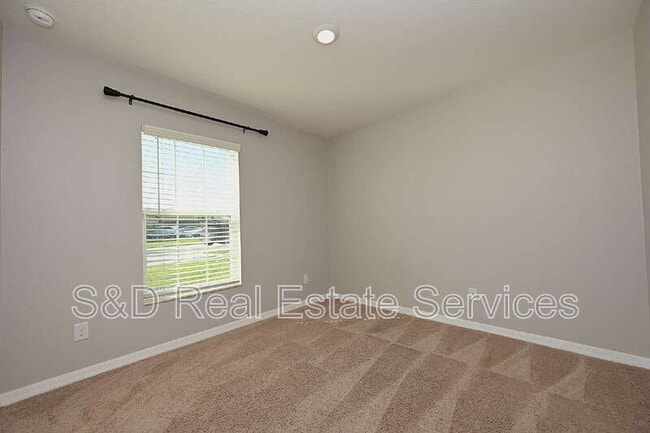 Building Photo - 1563 Swan Lake Cir