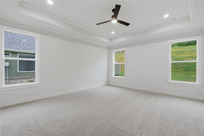 Building Photo - 1229 Bunker Dr
