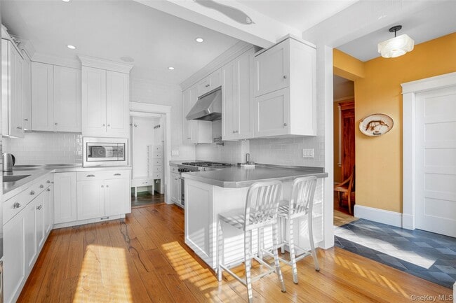 Building Photo - 5 Gerlach Pl