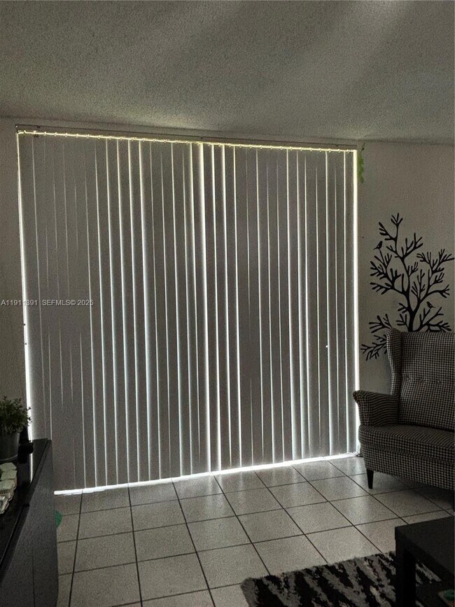 Building Photo - 3561 SW 117th Ave