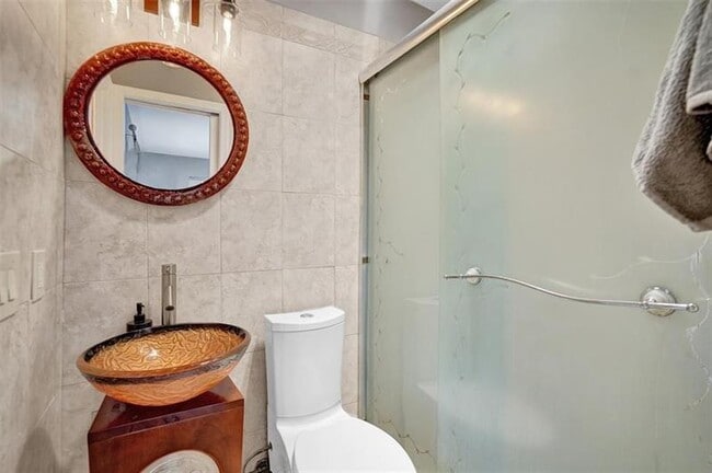 Building Photo - 6210 NE 21st Rd