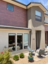 Building Photo - 819 S Black Alder Dr