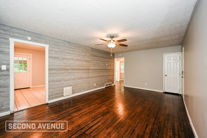 Building Photo - 6535 Coffey St