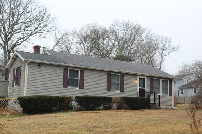 Building Photo - 194 Allen Ave