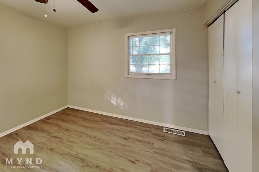 Building Photo - 4484 Bonnie Glen Ct