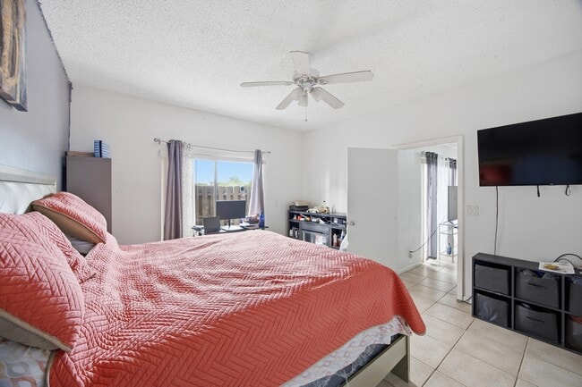 Building Photo - 4102 Waterview Cir