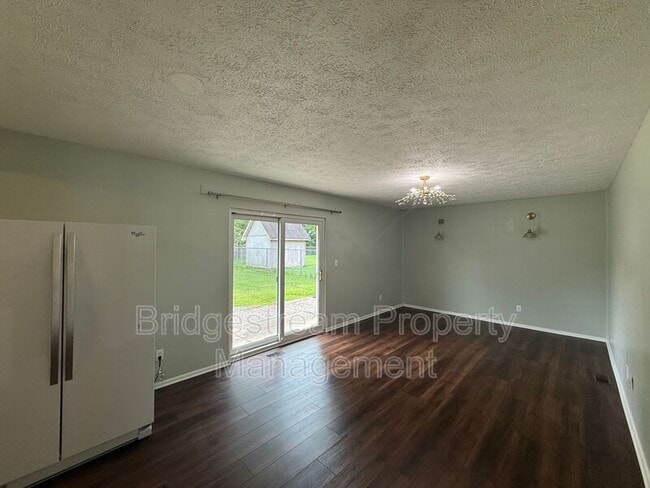 Building Photo - 4208 Bellemeade Dr