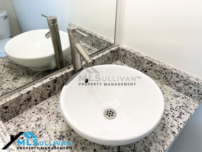 Building Photo - 4504 Conklin Dr