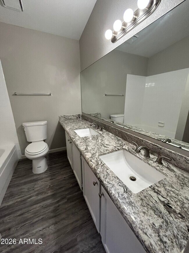 Building Photo - 4645 E Piedmont Rd