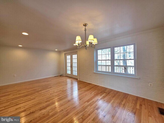 Building Photo - 2520 Doverhill Ct