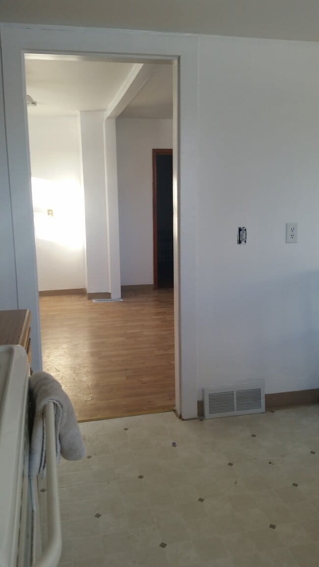 Building Photo - 31 2nd St NW