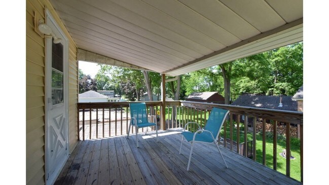 private balcony - 100 S Rochester St