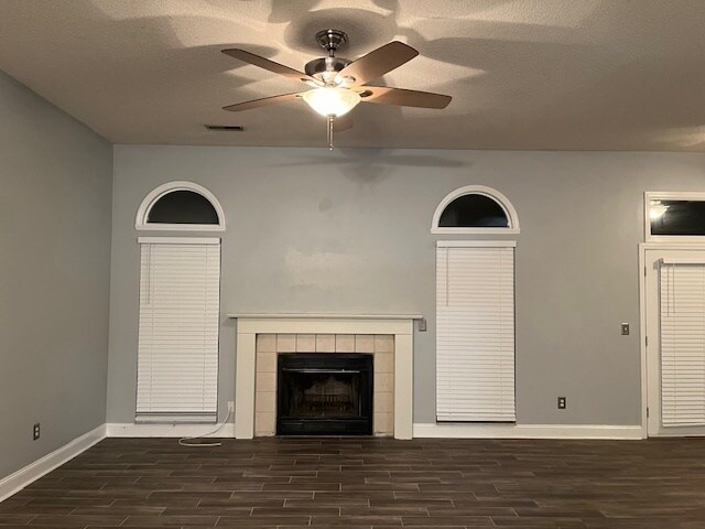 3 Bedroom 2 Bath House for Rent in Quail Hollow in Mt Pleasant. Lots of Upgrades. 3 Miles to IOP - 2084 Presidio Dr