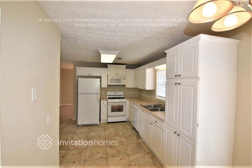 Building Photo - 1510 Arbour Glenn Dr NW
