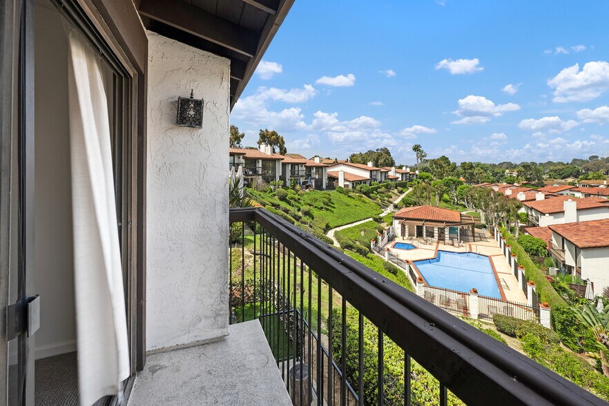 Building Photo - 1047 Santa Helena Park Ct