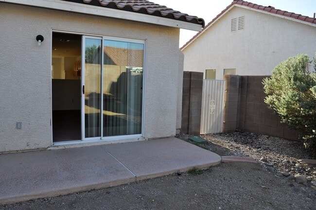 Building Photo - 452 Groft Way