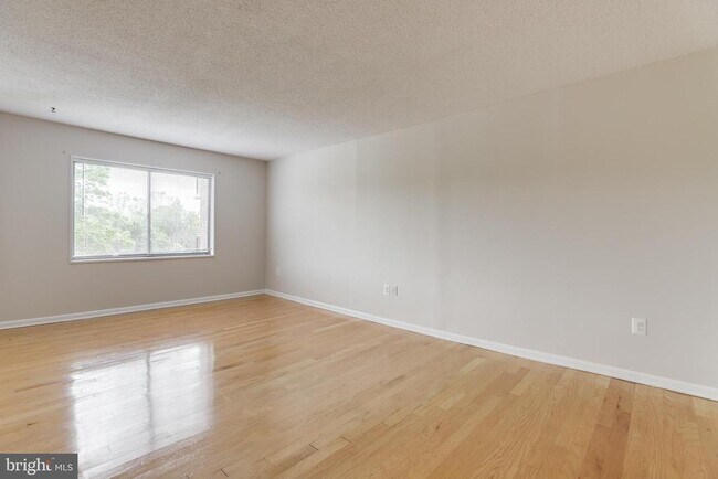 Building Photo - 200 N Pickett St