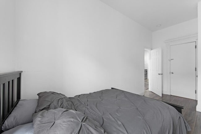 Building Photo - 207 W 136th St