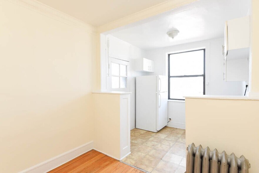 Building Photo - 2334.5 N Spaulding Ave