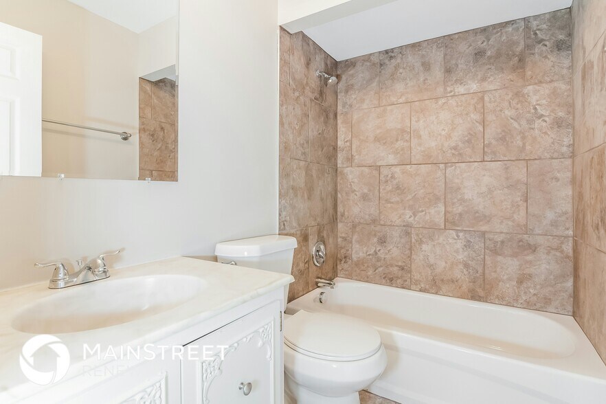 Building Photo - 6922 Parc Charlene Dr