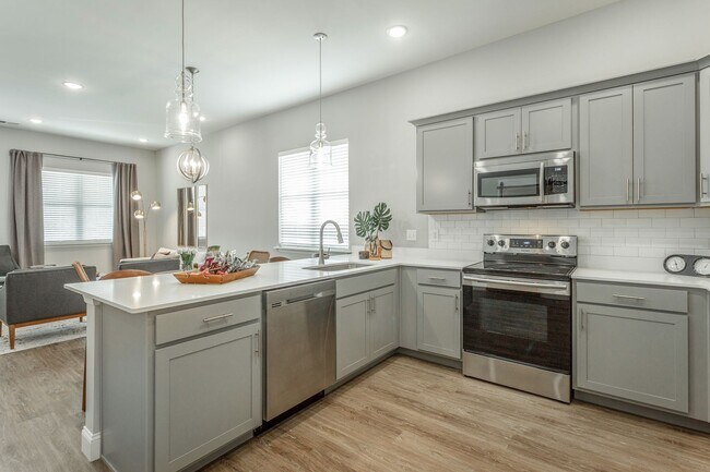 Building Photo - Brand New 4 Bedroom 3.5 Bath