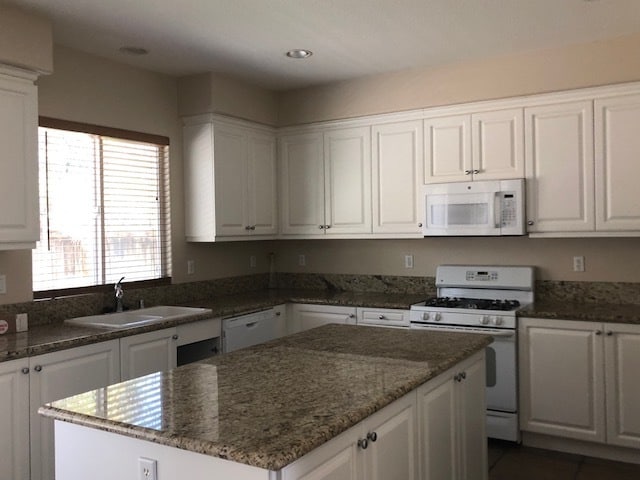 Building Photo - 42758 Camelot Rd