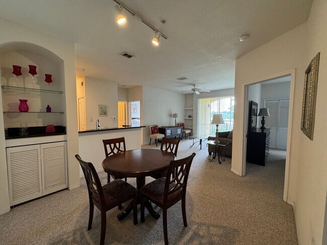 Building Photo - Fully Furnished 2-Bed, 2-Bath Condo with W...