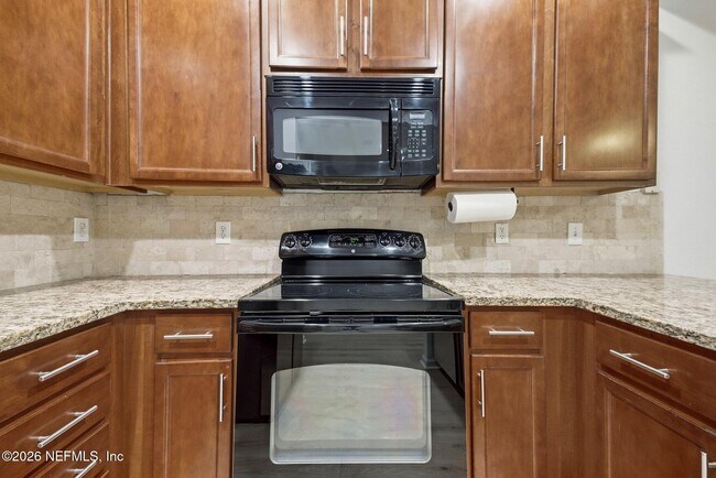 Building Photo - 13305 Solar Dr