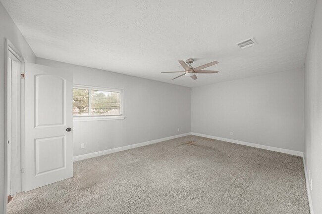 Building Photo - 8611 Spruce Mill Dr