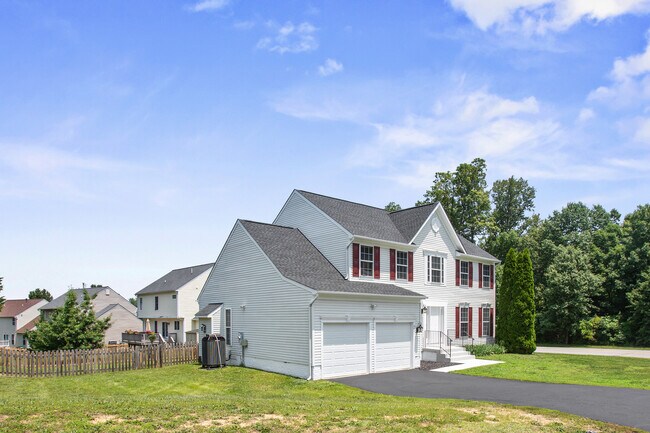 Building Photo - 4001 Mossy Bank Ln