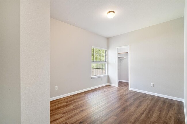 Building Photo - 2300 S Bagdad Rd