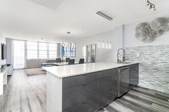 Building Photo - 3725 S Ocean Dr