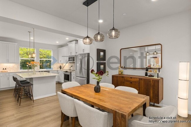 Building Photo - 12124 NE 194th Ct