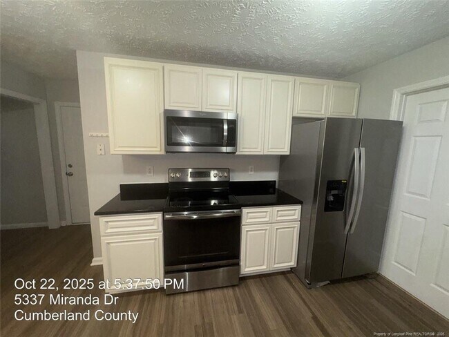 Building Photo - 5337 Miranda Dr