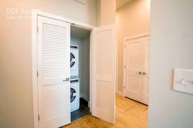 Building Photo - The Walter George Smith Public School