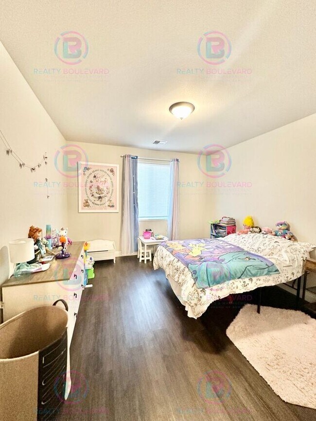 Building Photo - Welcome to your dream home, where modern elegance meets unparalleled convenience!