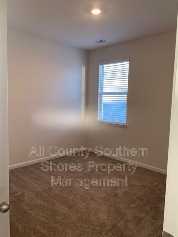 Building Photo - 115 Marauder Drive