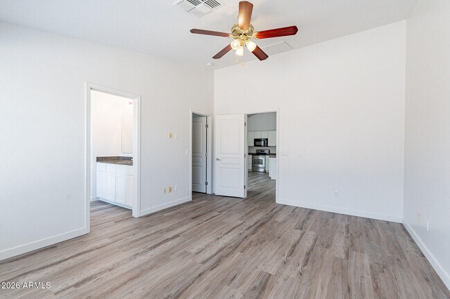 Building Photo - 24866 W Huntington Dr