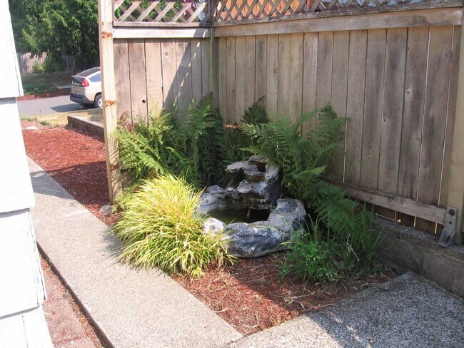 Building Photo - $2495.00 North End Rambler - 4 bedroom 1 b...