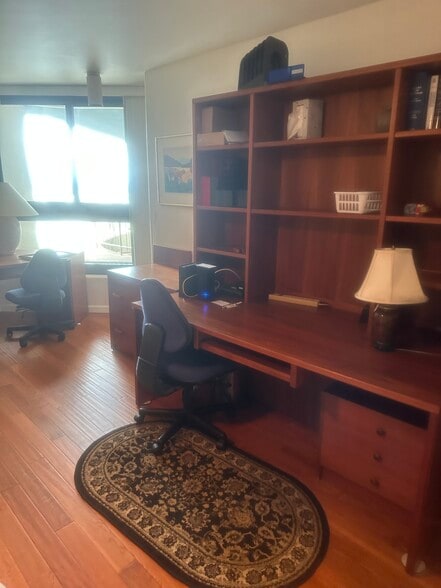 Primary Photo - 66 Queen St